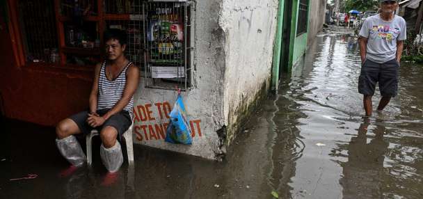 Taiwan evacuates 3,000 ahead of arrival of Typhoon Fung-wong