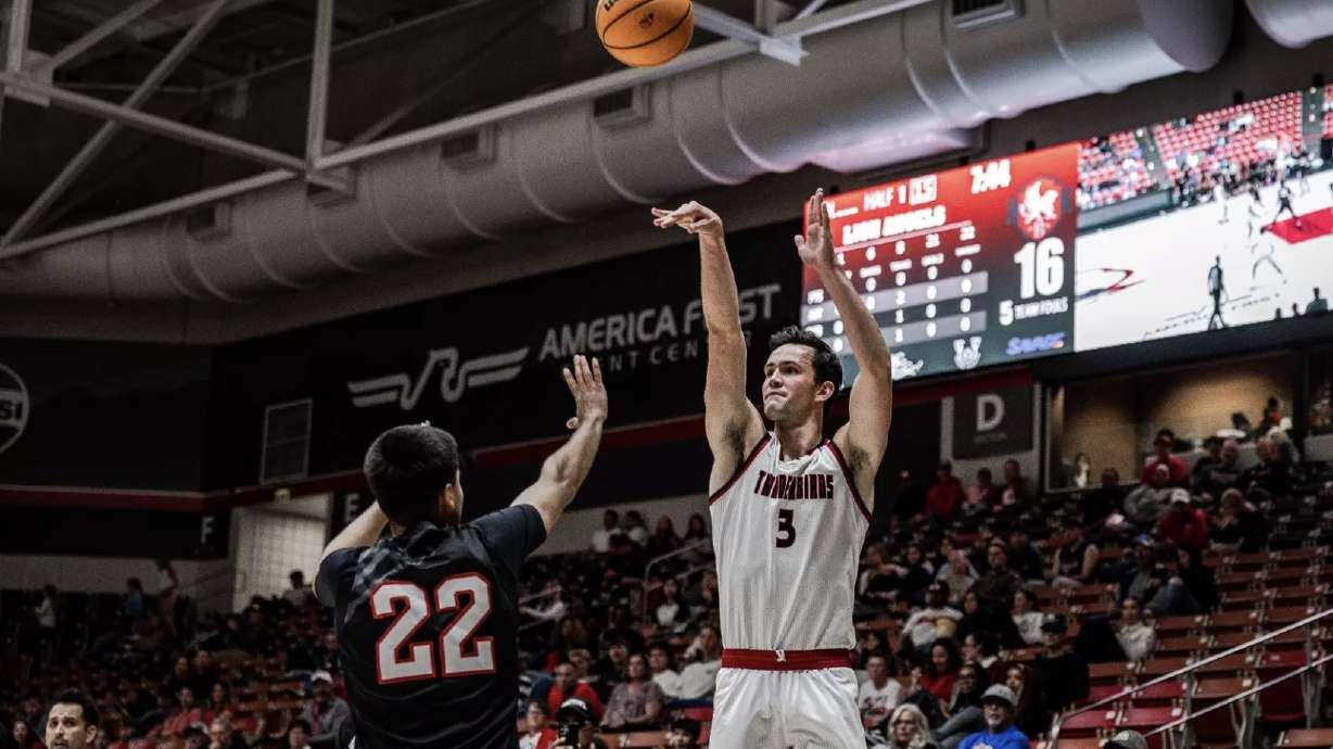 Southern Utah men's basketball gets first win of season against Bethesda