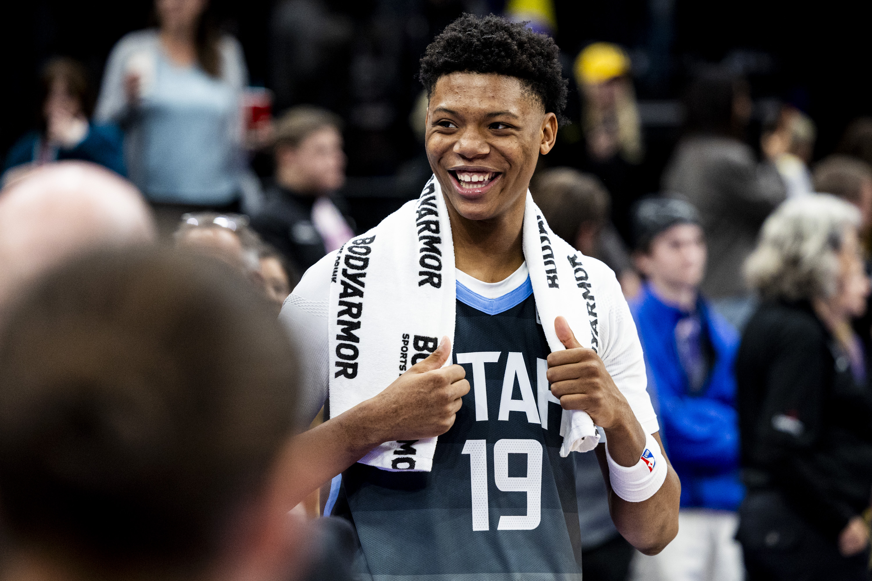 Bailey's career-high 37 points not enough to overcome Raptors in 143-127 loss