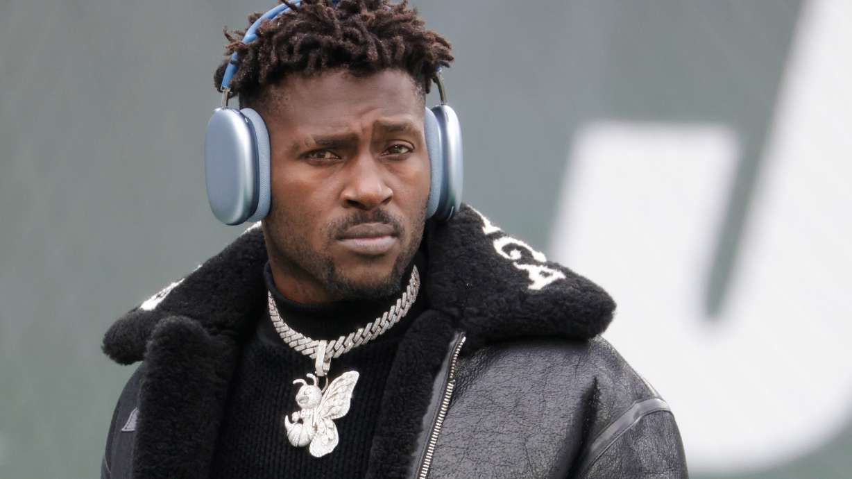 FILE - Tampa Bay Buccaneers' Antonio Brown arrives for an NFL football game against the New York Jets, Sunday, Jan. 2, 2022, in East Rutherford, N.J.