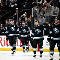 Mammoth's sluggish start too much to overcome in 4-2 loss to Kings