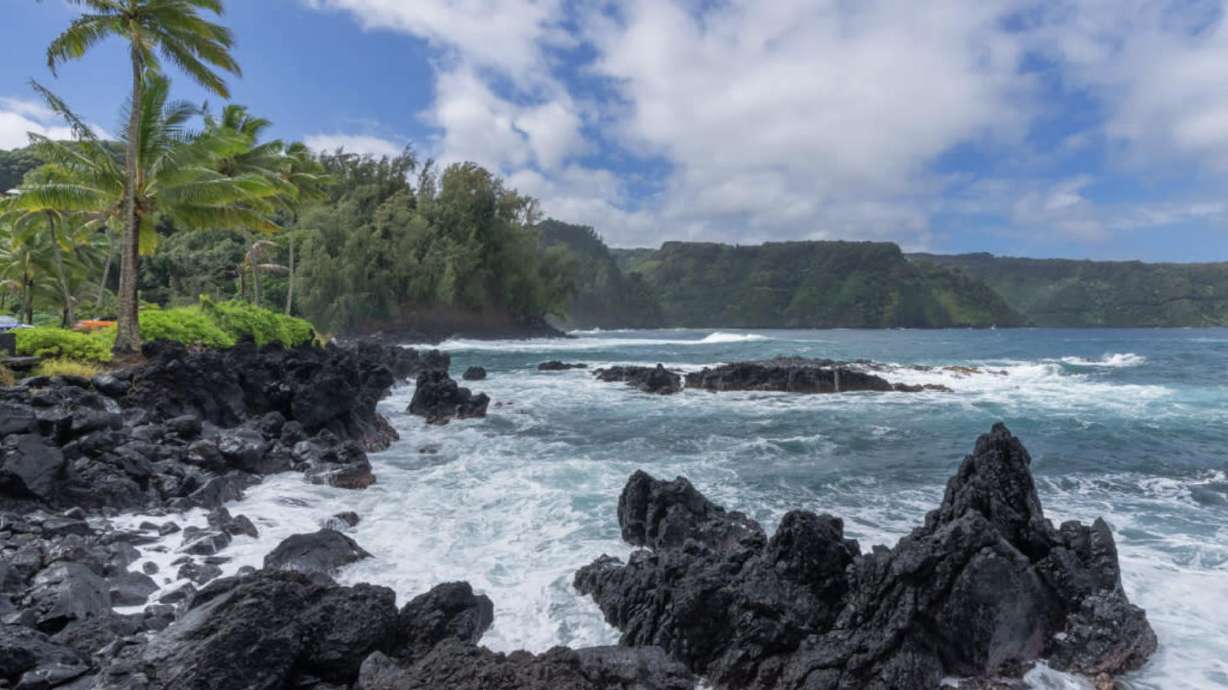 Experience the Aloha Spirit: Local tour company takes you on the ultimate Hawaiian adventure