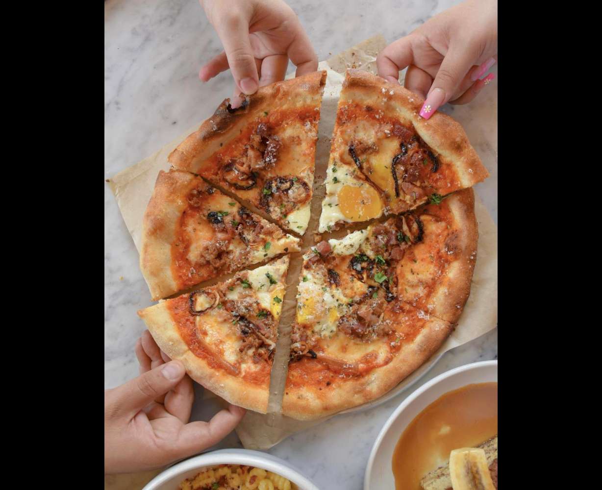 Mountain View Village: Holiday cheer around every corner