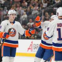 Schaefer scores in OT to give Islanders 3-2 win over Mammoth for 4th straight victory