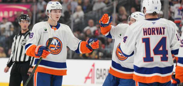 Top Sports story anchor