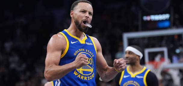 Curry ties Jordan's record, torches Spurs with 49 points to rally Warriors to 109-108 victory