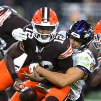 Locals in the NFL: Kyle Van Noy helps 'welcome' Browns rookie Shedeur Sanders to NFL