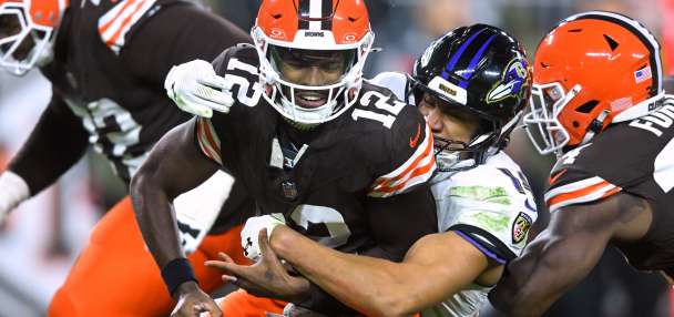 Locals in the NFL: Kyle Van Noy helps 'welcome' Browns rookie Shedeur Sanders to NFL