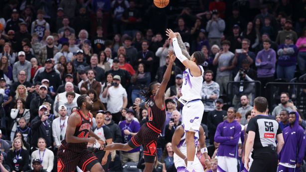 George makes past due 3 in 2OT, Markkanen rankings 47 as Jazz beat Bulls 150-147 George makes past due 3 in 2OT, Markkanen rankings 47 as Jazz beat Bulls 150-147