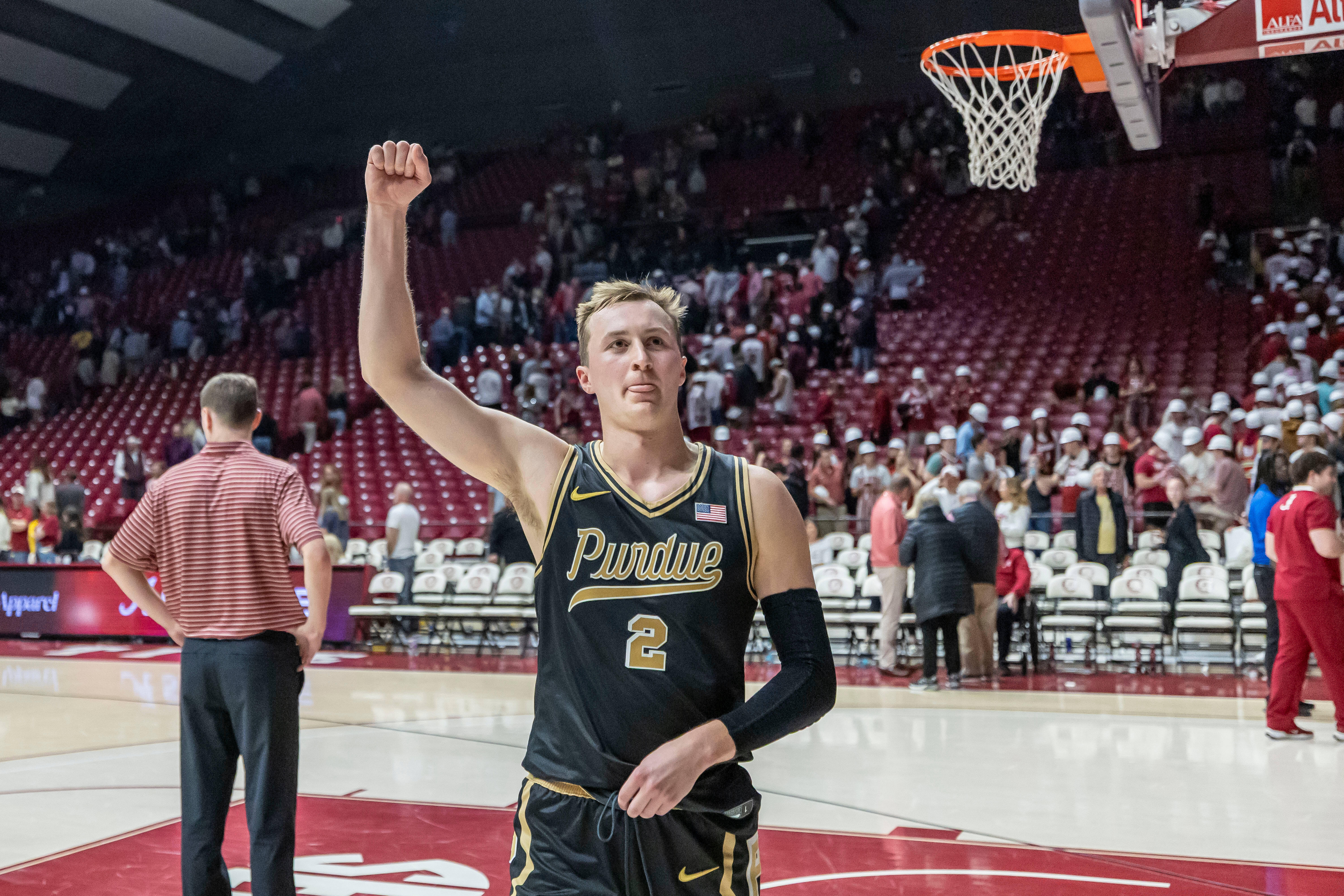 Purdue reclaims No. 1 from Houston in AP Top 25, Louisville and Illinois jump into top 10