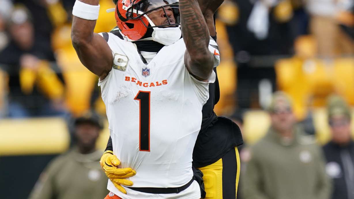 Pittsburgh Steelers cornerback James Pierre (42) breaks up a pass intended for Cincinnati Bengals wide receiver Ja'Marr Chase (1) during the first half of an NFL football game Sunday, Nov. 16, 2025, in Pittsburgh.