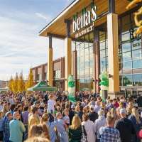 'A historic moment:' Vineyard's first grocery store opening met with fanfare, eager shoppers