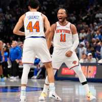 Jalen Brunson returns after missing two games with ankle sprain, leads Knicks past Mavericks 113-111