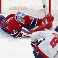 Ovechkin has 3 goals and an assist in Capitals' win to move into 10th place on NHL points list