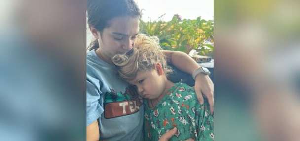 Mom and son diagnosed with cancer just 1 hour apart