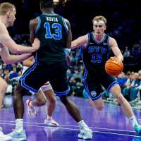 Wright tallies 2nd career double-double as No. 9 Cougars cruise to win over No. 23 Wisconsin