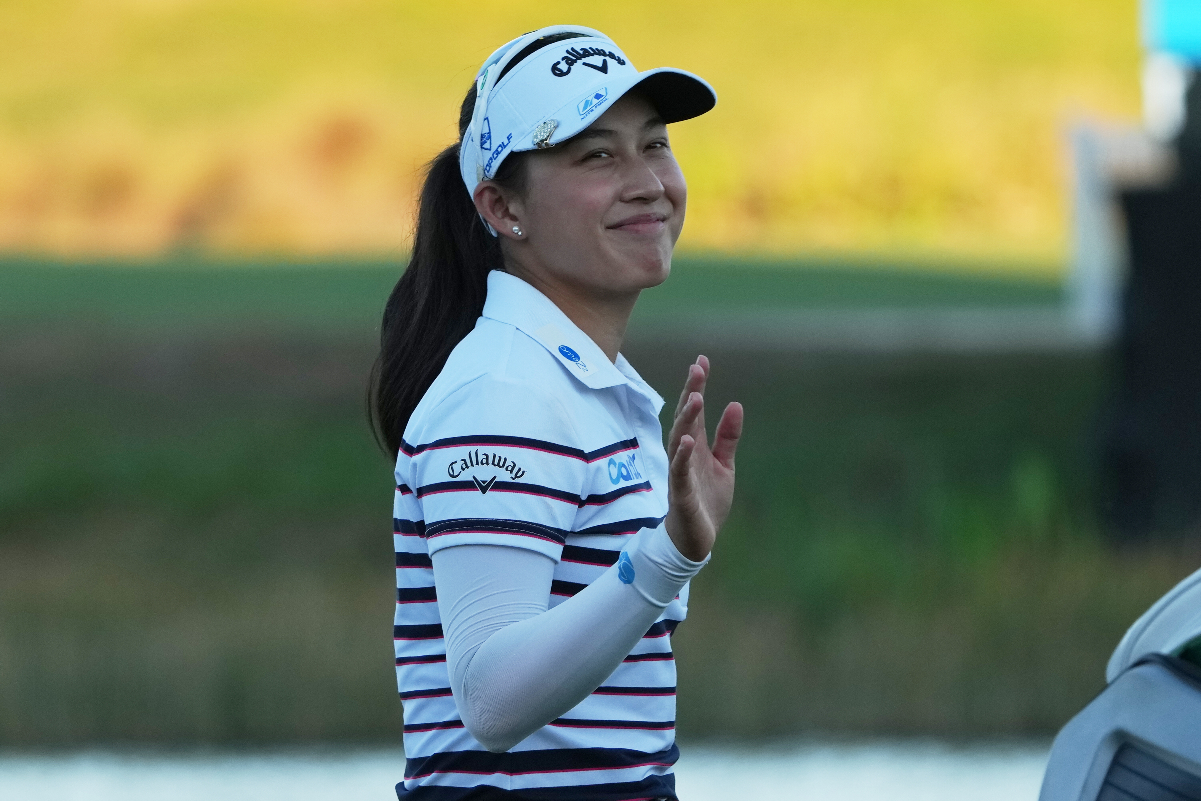 Jeeno Thitikul pulls away and leads Nelly Korda by 6 in LPGA finale