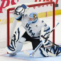 Lightning outlasts Mammoth as both goaltenders shine