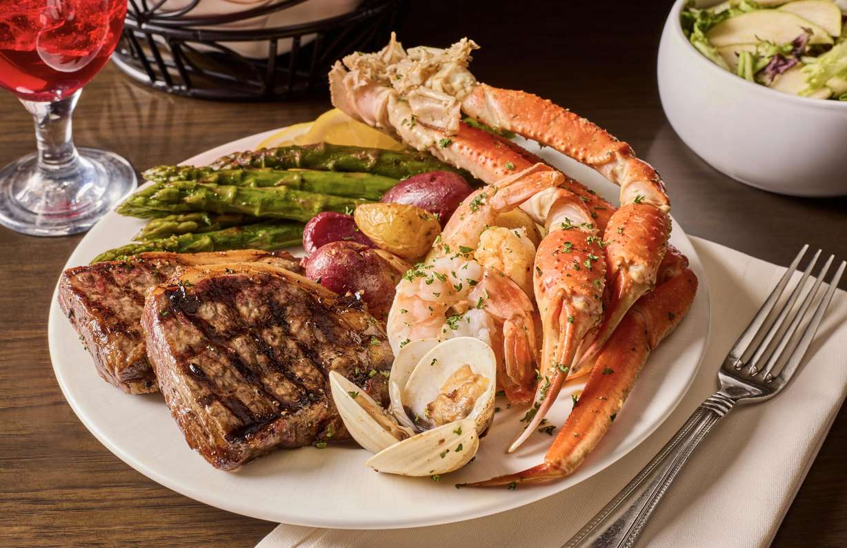 Elevate your stay: Luxurious accommodations and dining in the heart of Salt Lake City