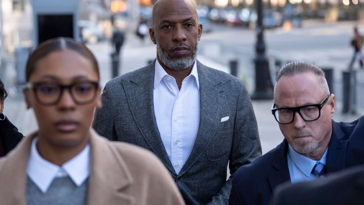 Portland Trail Blazers' head coach Chauncey Billups arrives at Brooklyn federal court, Monday, Nov. 24, 2025, in New York.