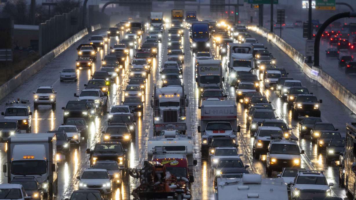 Traffic on southbound I-15 in Salt Lake City on Nov. 26, 2024, two days before Thanksgiving. Utah transportation officials say southbound I-15 may be packed again on Tuesday and Wednesday ahead of Thanksgiving this year.