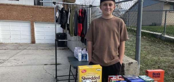 Utah seventh-grader runs donation stand to help families in need
