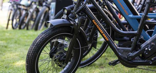 Top Business story anchor