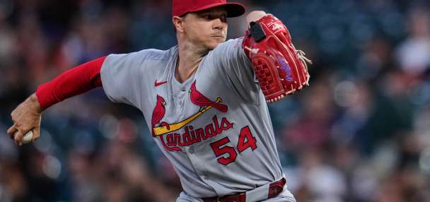 Red Sox acquire right-hander Sonny Gray from the Cardinals
