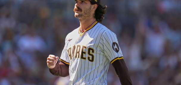 Blue Jays and free-agent pitcher Dylan Cease agree to $210 million, 7-year deal, AP source says
