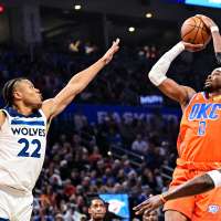 Shai Gilgeous-Alexander scores 40 points while ill, leads Thunder to 10th straight win