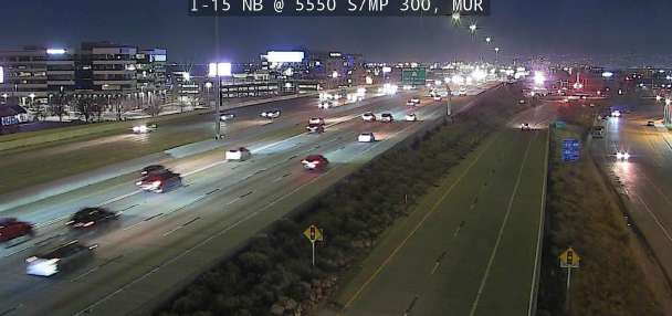 Woman gives birth to Thanksgiving baby on I-15