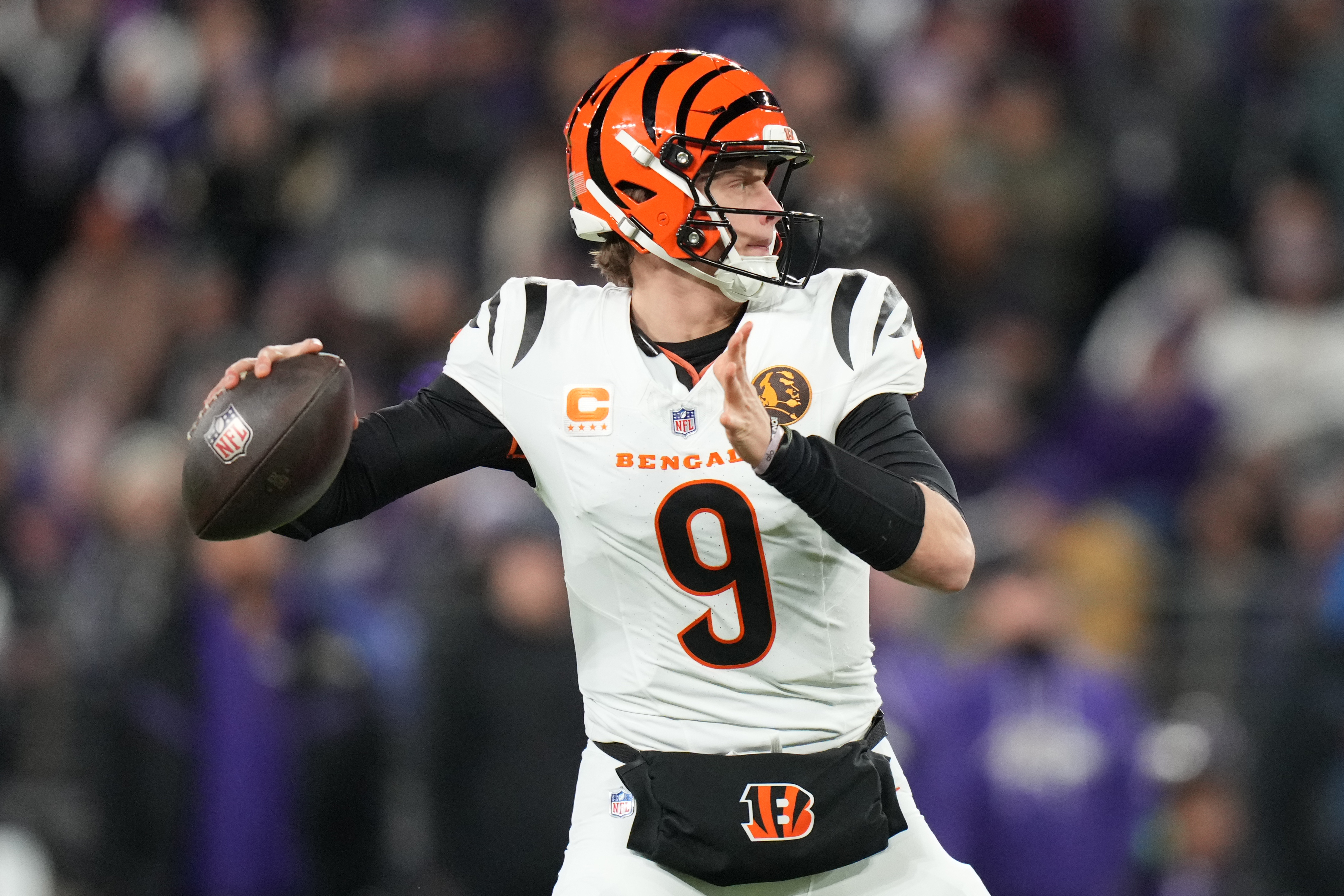 Cincinnati Bengals quarterback Joe Burrow throws a pass during the first half of an NFL football game against the Baltimore Ravens, Thursday, Nov. 27, 2025, in Baltimore. 