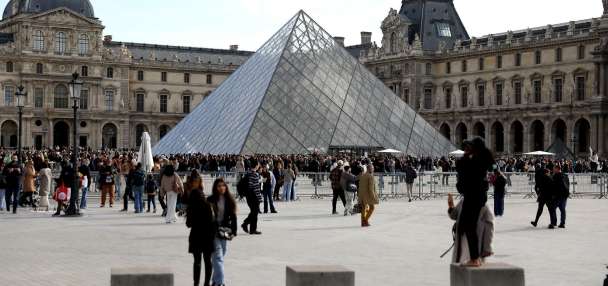 Top Features story anchor