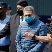 Trump says he plans to pardon former Honduran president for 2024 drug trafficking sentence