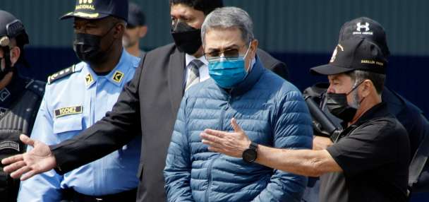 Trump says he plans to pardon former Honduran president for 2024 drug trafficking sentence