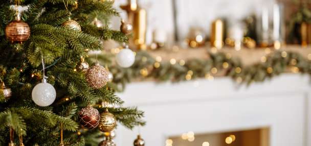 Man accused of breaking into apartment, unwrapping Christmas gifts