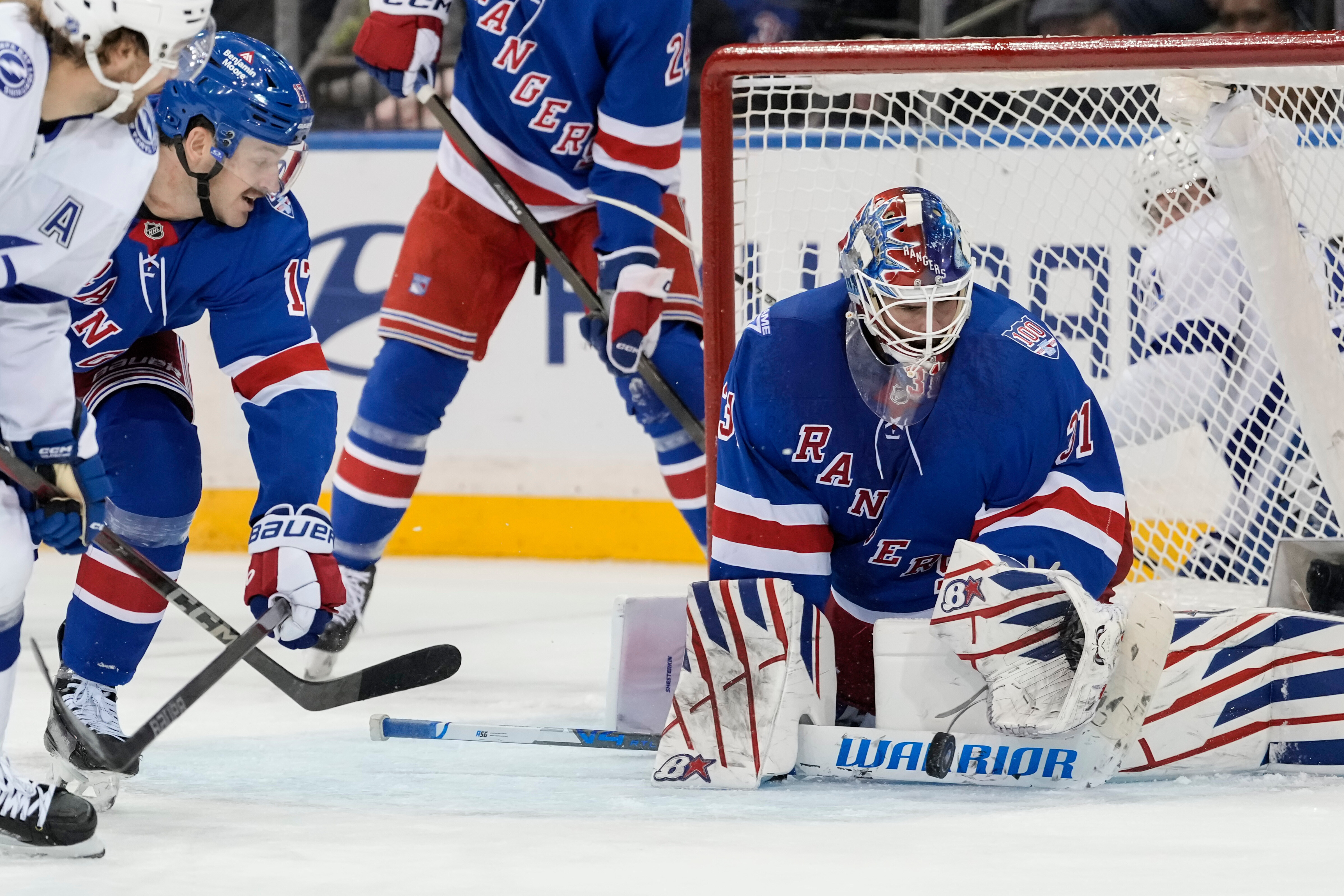 Rangers fail to duplicate road success at MSG, fall to 2-8-1 at home after loss to Lightning