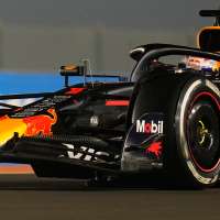 McLaren's botched strategy call helps Verstappen win Qatar GP as F1 title fight goes to final race