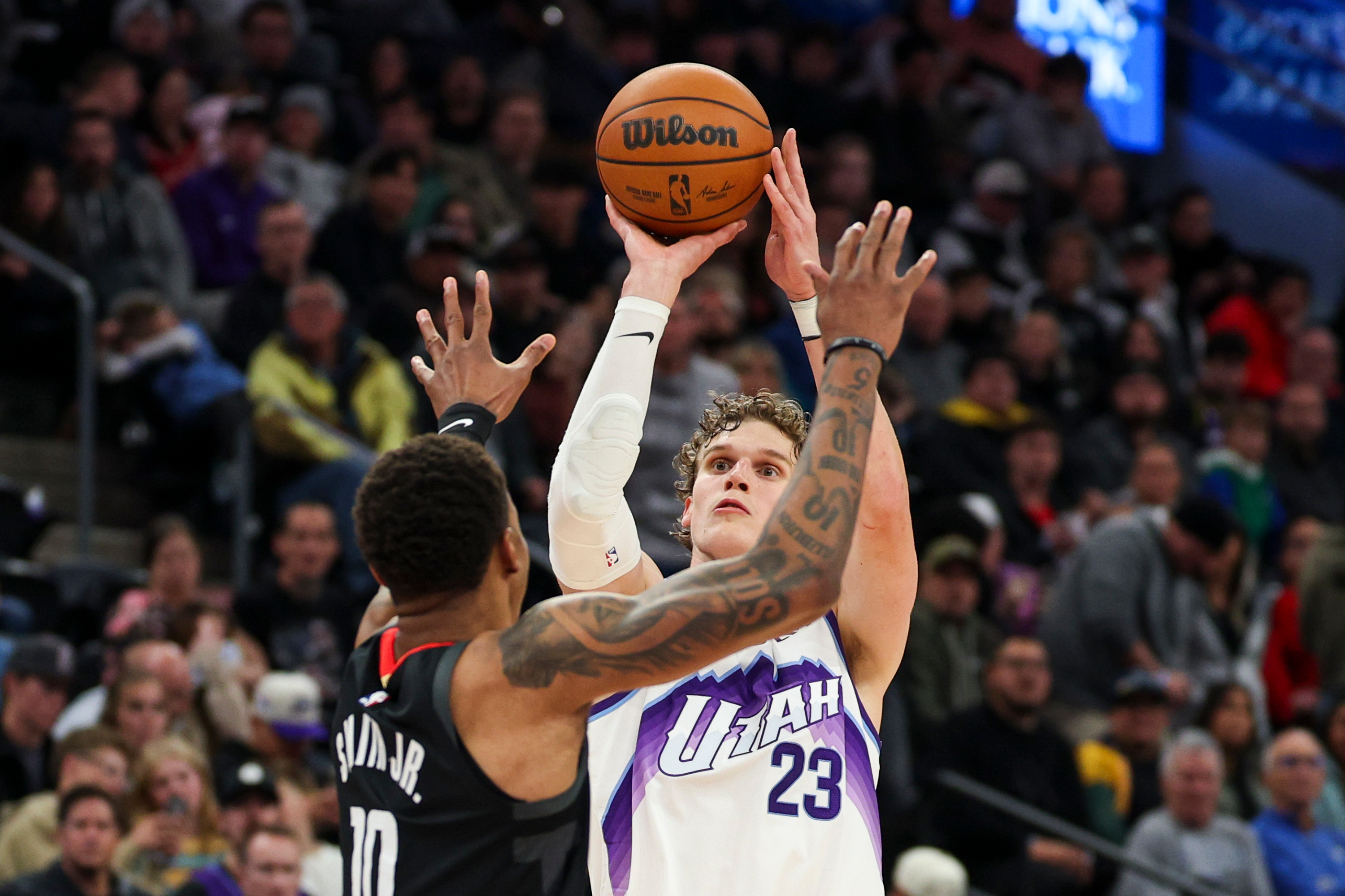 Nuggets' 19-0 run to begin game sets tone in 135-112 victory over Jazz