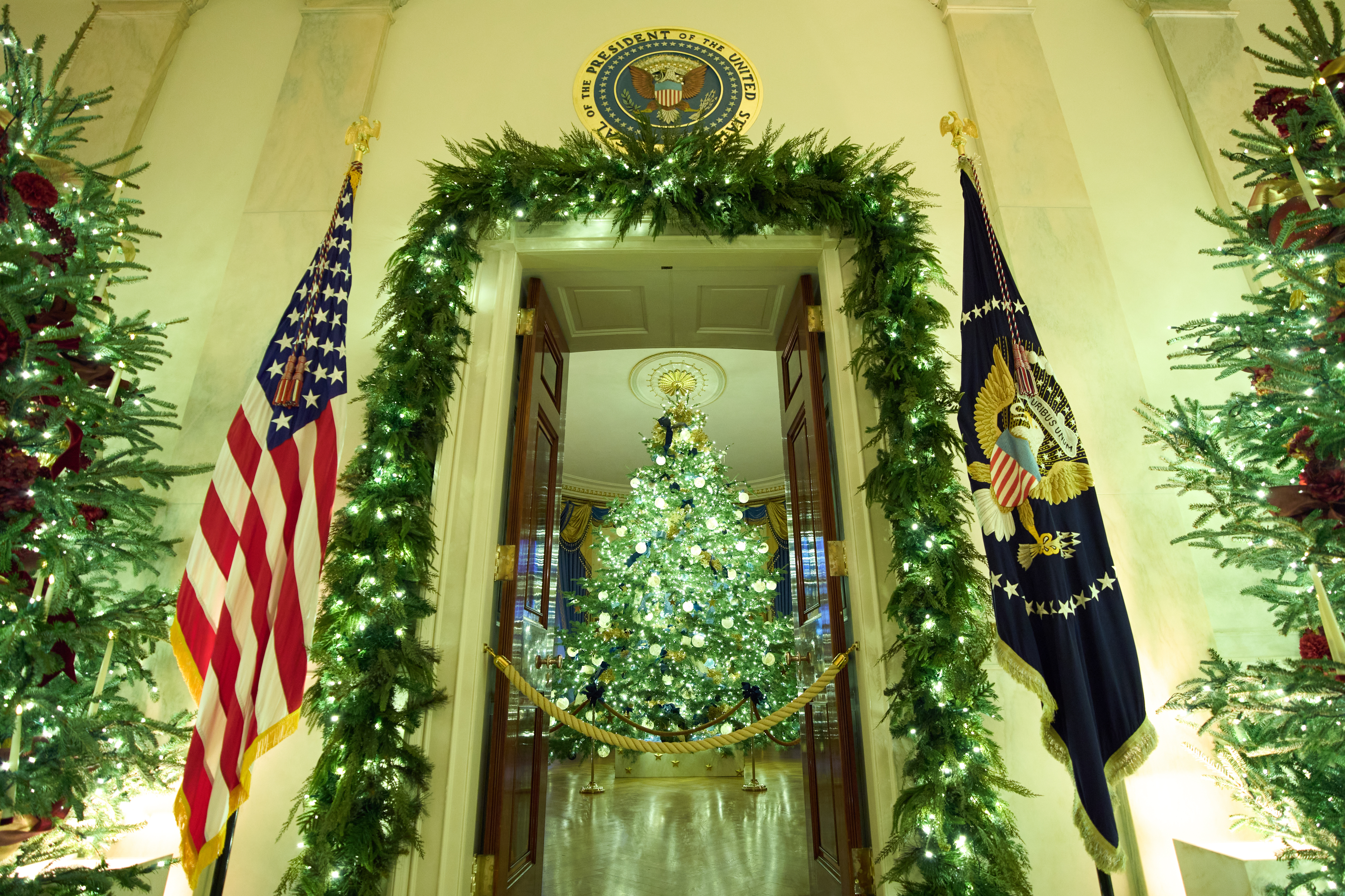Melania Trump reveals White House holiday decorations theme 'Home Is Where the Heart Is'