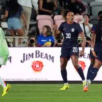 Macario and Shaw score in 2-0 USWNT win over Italy to end 2025