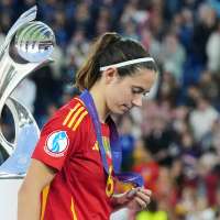 Spain great Aitana Bonmatí out for five months after surgery on broken leg
