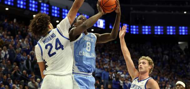 Dixon delivers late as No. 16 North Carolina wins 67-64 at No. 18 Kentucky