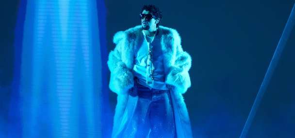 Top Features story anchor