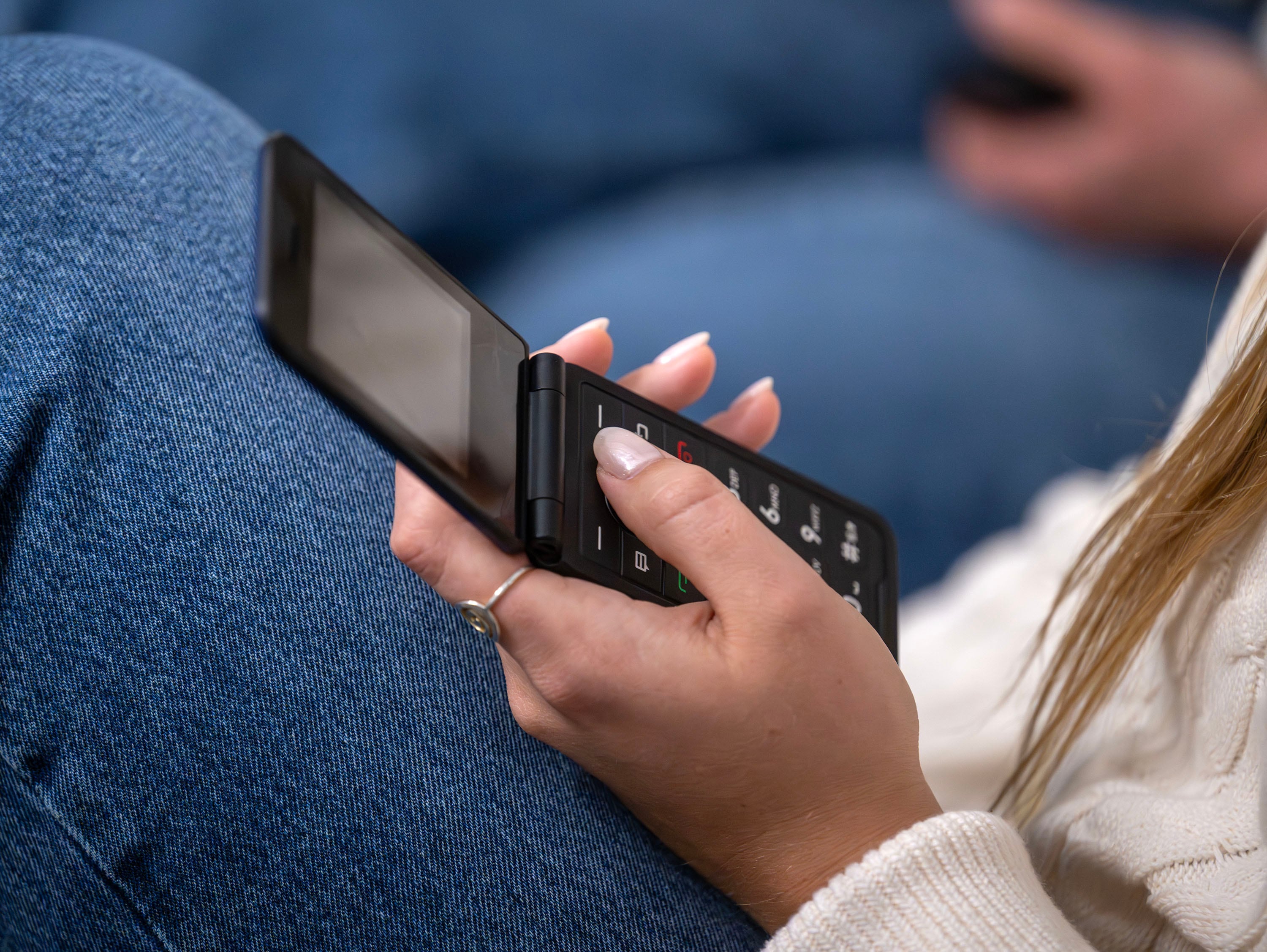 BYU students Katrina Hafen and roommate Alexa Plyer talk about a decision they and another roommate, Hallie Martinson, made to do away with their smartphones for a time.