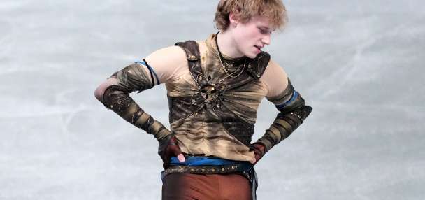 Kagiyama uses mistake by Malinin to lead short program at Grand Prix Final