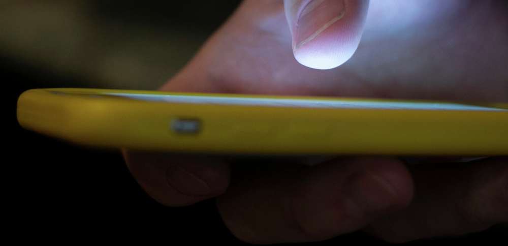 Tired of scam calls? Bill from Utah and Connecticut senators would put new rules on AI robocalls