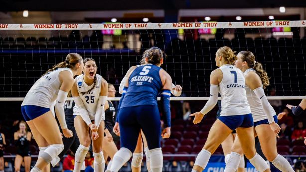 NCAA volleyball: BYU, Utah fall in 5-set match openers NCAA volleyball: BYU, Utah fall in 5-set match openers