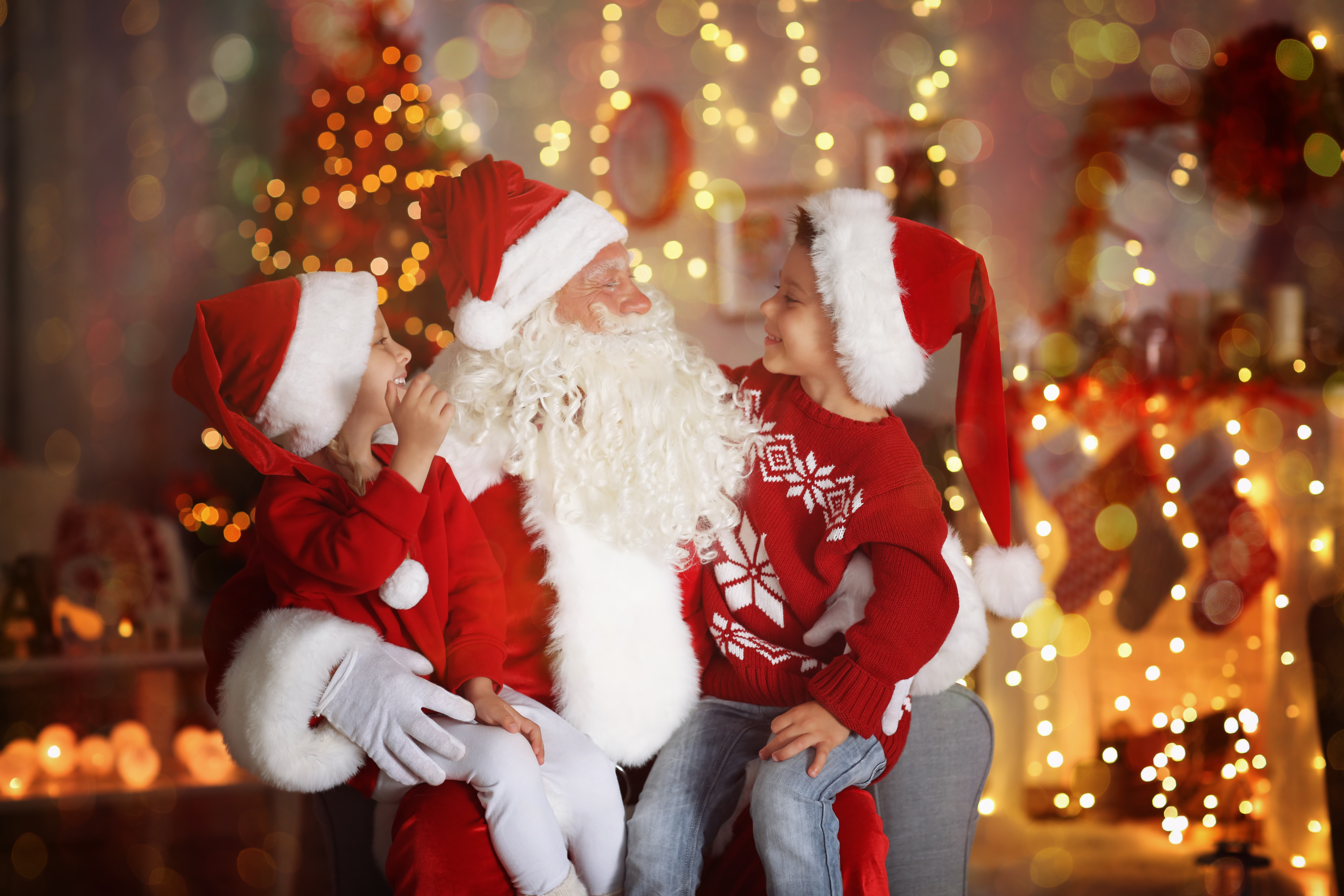 Free Santa photos at RC Willey