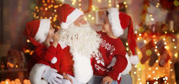 Free Santa photos at RC Willey